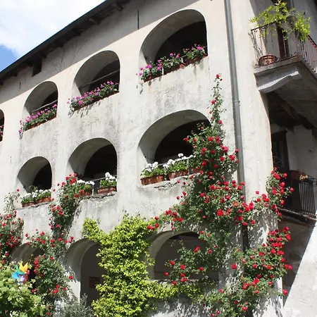 Affittacamere Casa Archi 2*