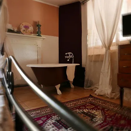 Affittacamere Casa Archi 2*