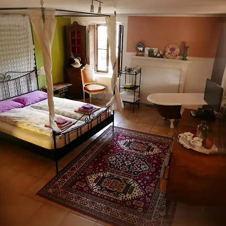 Affittacamere Casa Archi 2*